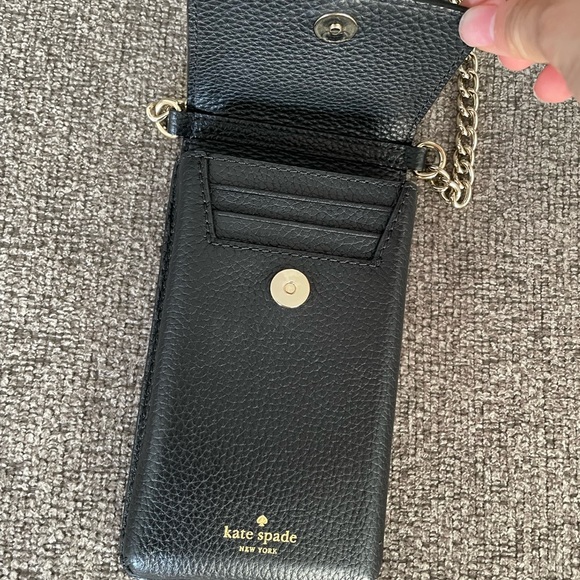 Kate spade phone crossbody - Picture 3 of 3